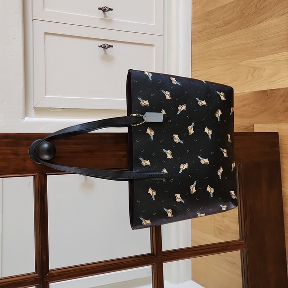 NWOT Coach Large Musical Penguin Leather Tote π§πΊπΆ - Picture 14 of 16